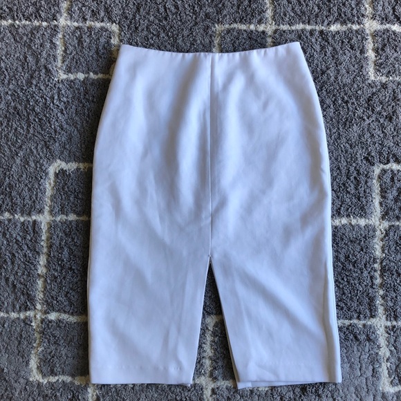 White Banana Republic pencil skirt - Picture 1 of 3